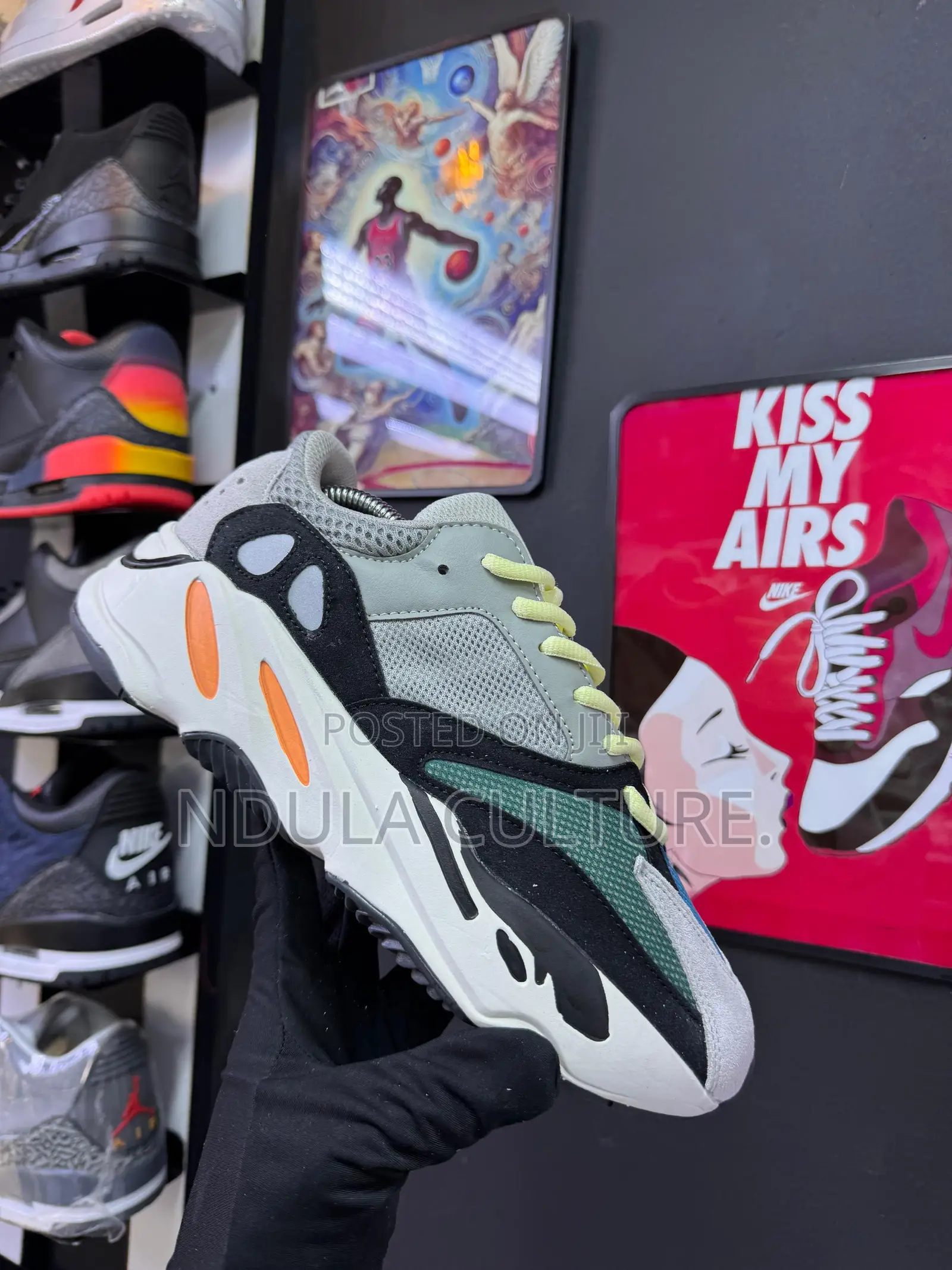 Yeezy Boost 700v2