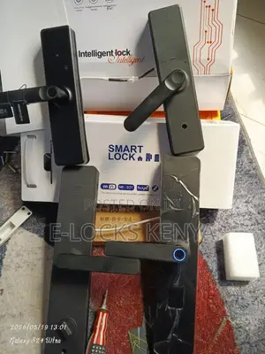 New Smart Door Lock With App Control Password Fingerp Cards Unlocking