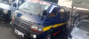 Toyota HiAce 1999 Blue