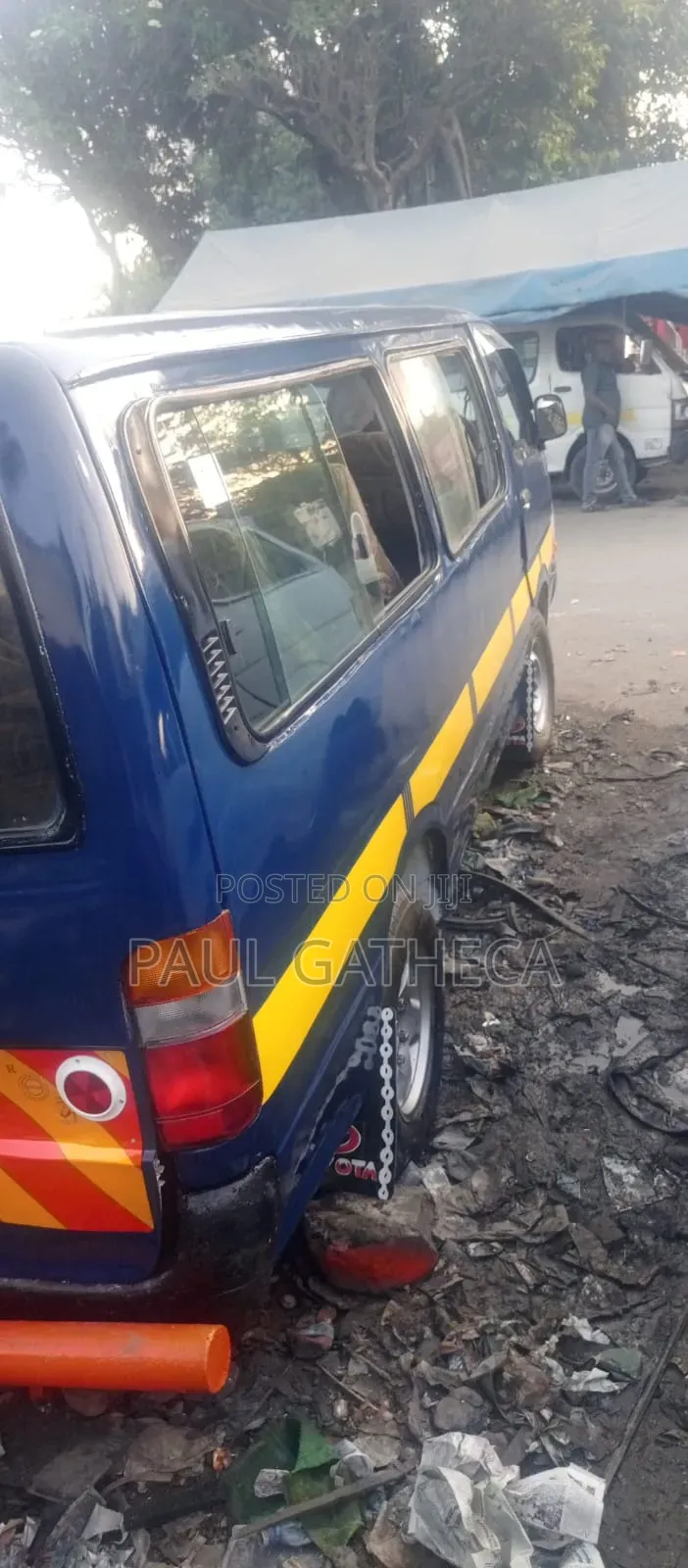 Toyota HiAce 1999 Blue