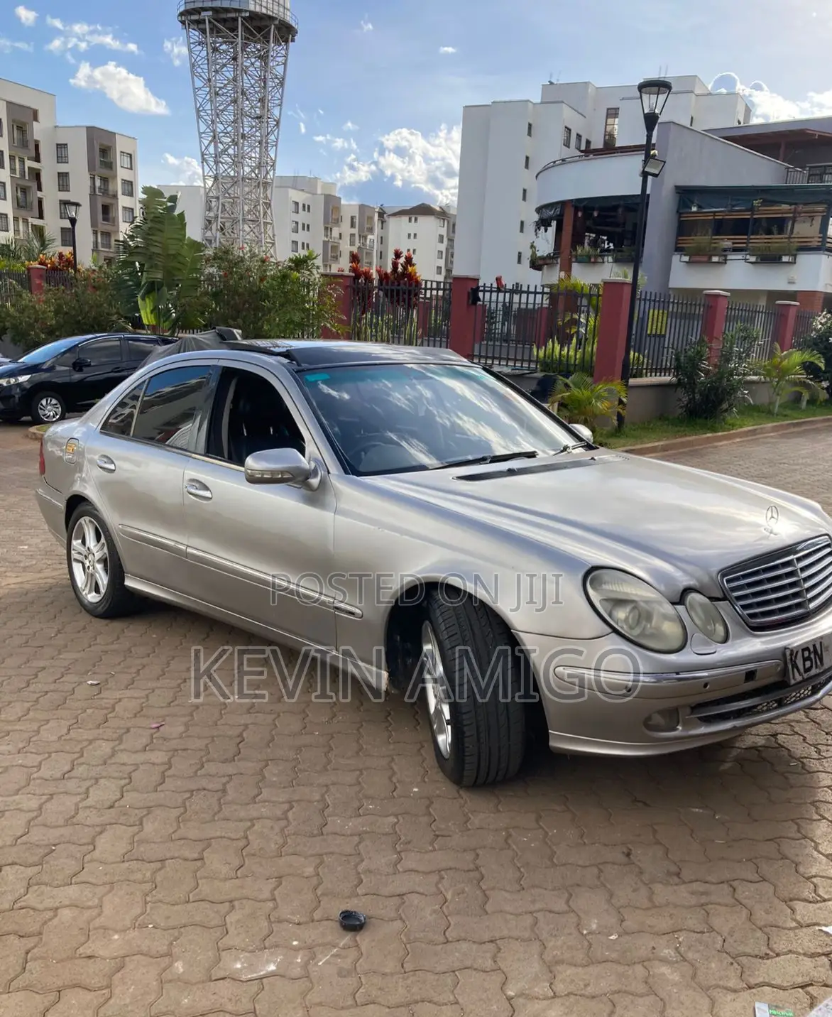 Mercedes-Benz E220 2004 Silver