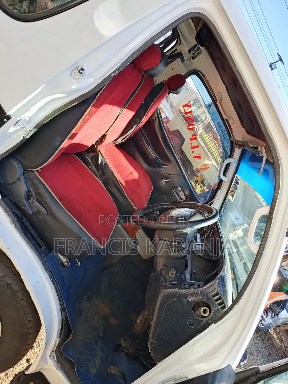 Toyota HiAce 2001 White