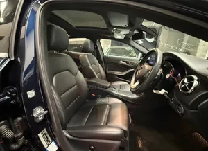 Mercedes-Benz GLA-Class 2019 Blue
