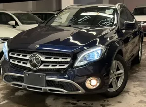 Mercedes-Benz GLA-Class 2019 Blue
