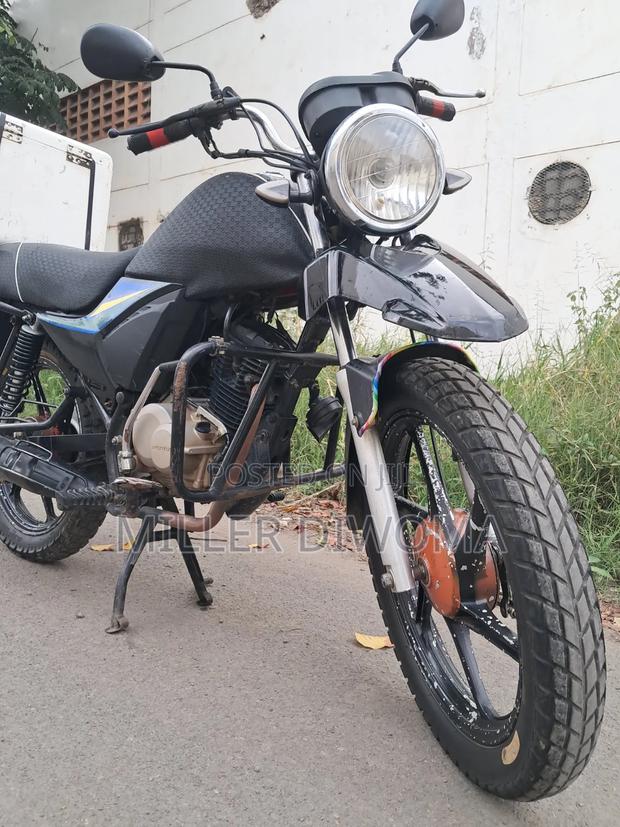 Honda CB 2025 Blue - thumbnail 3