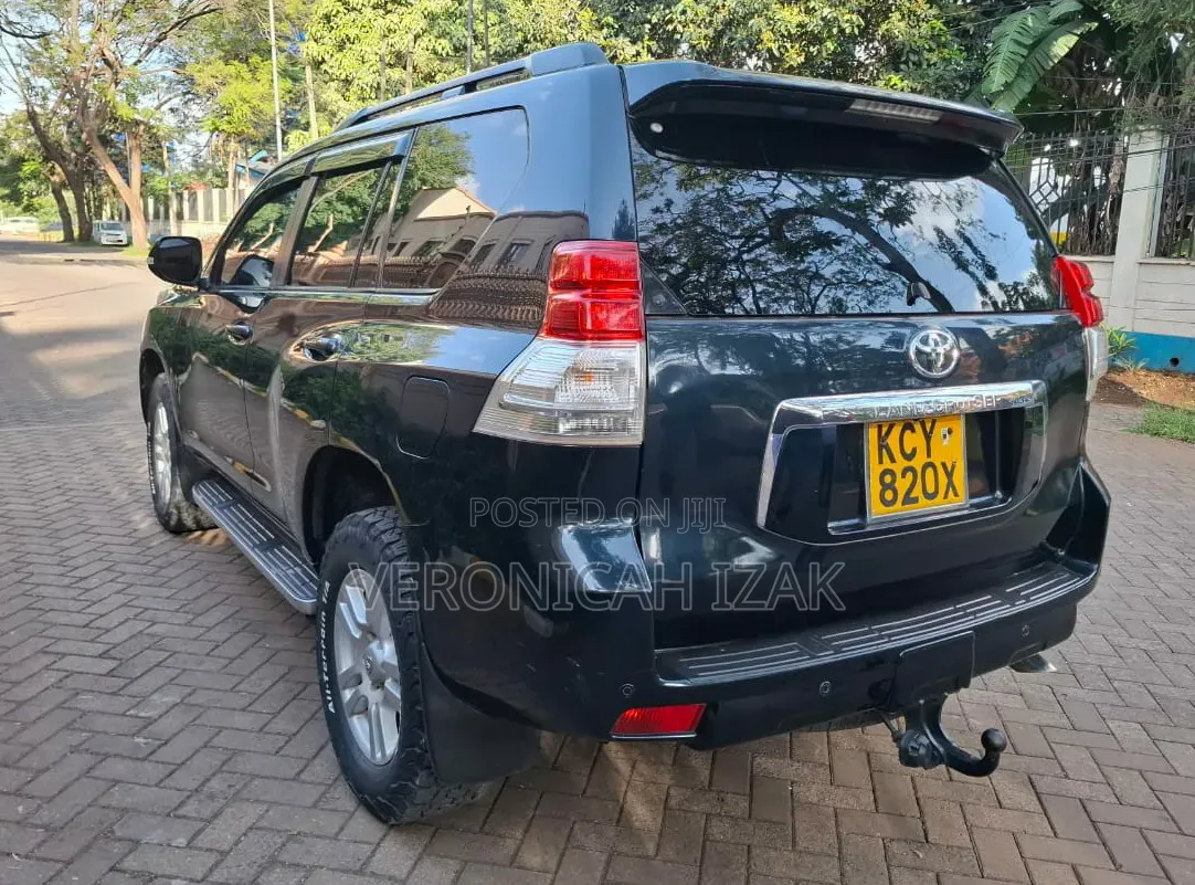 Toyota Land Cruiser Prado 2012 Black