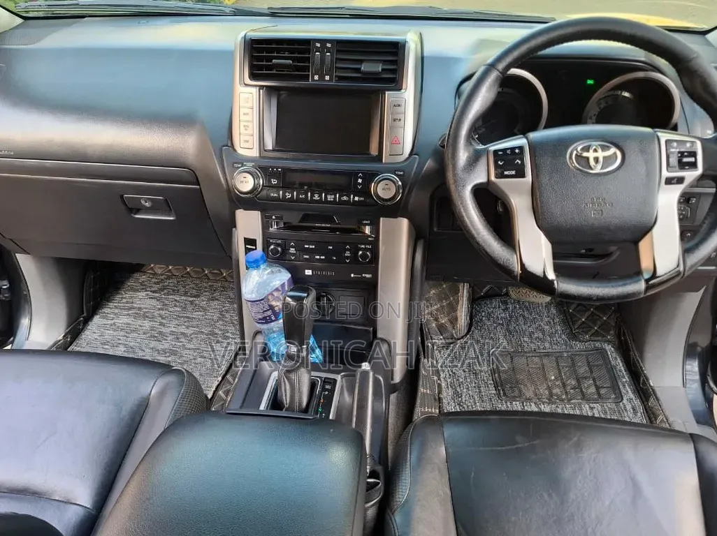 Toyota Land Cruiser Prado 2012 Black