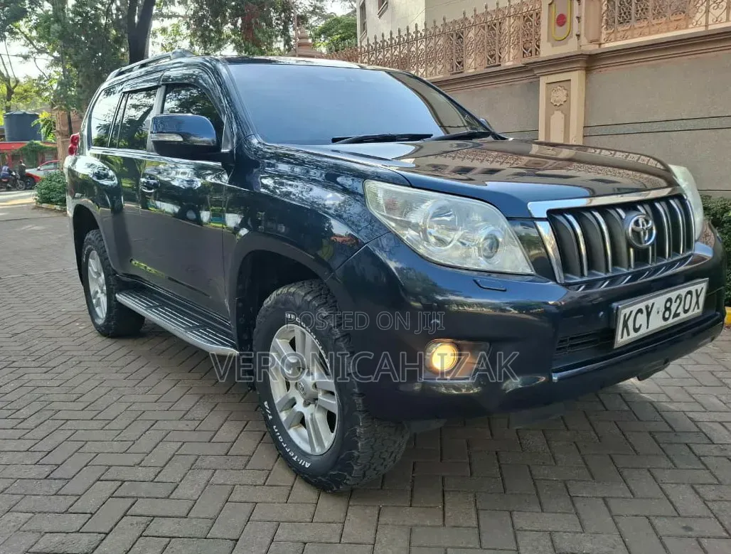 Toyota Land Cruiser Prado 2012 Black