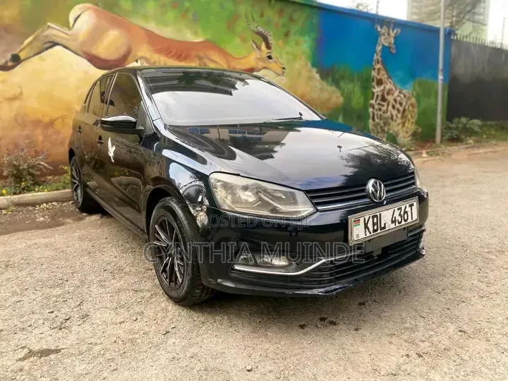 Volkswagen Polo 2015 Black