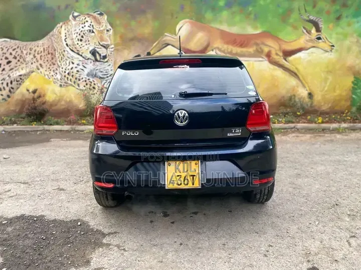 Volkswagen Polo 2015 Black