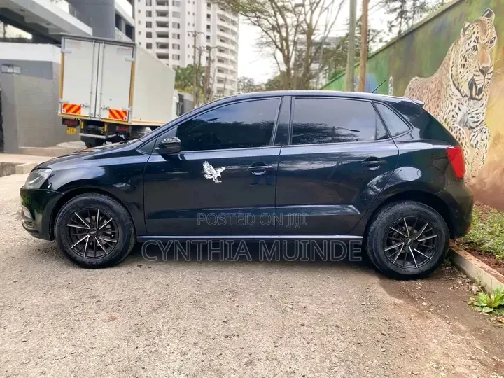 Volkswagen Polo 2015 Black