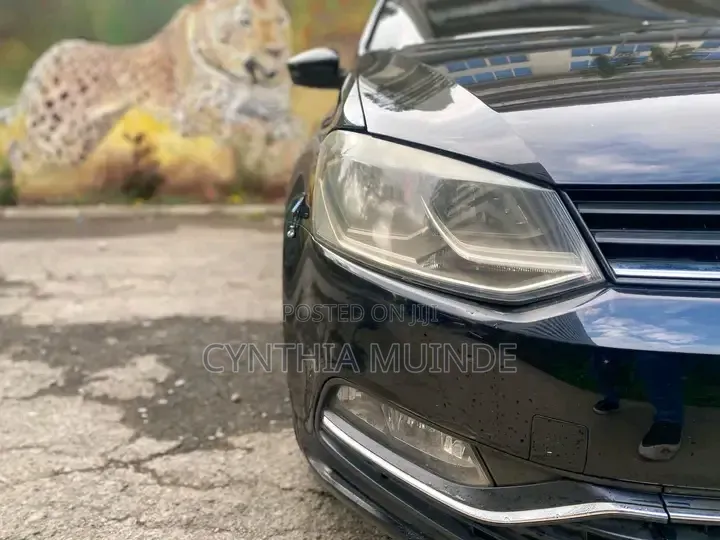 Volkswagen Polo 2015 Black