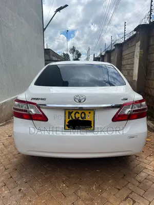 Toyota Premio 2012 White
