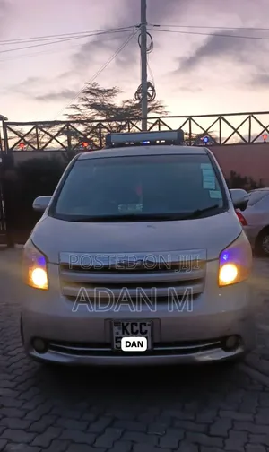 Toyota Noah 2008 Silver