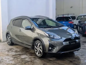 Toyota Aqua 2019 Gray