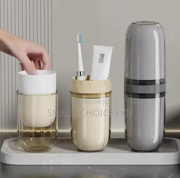 Bigger Portable Travel Toothbrush Holder With 4 Cups - thumbnail 3