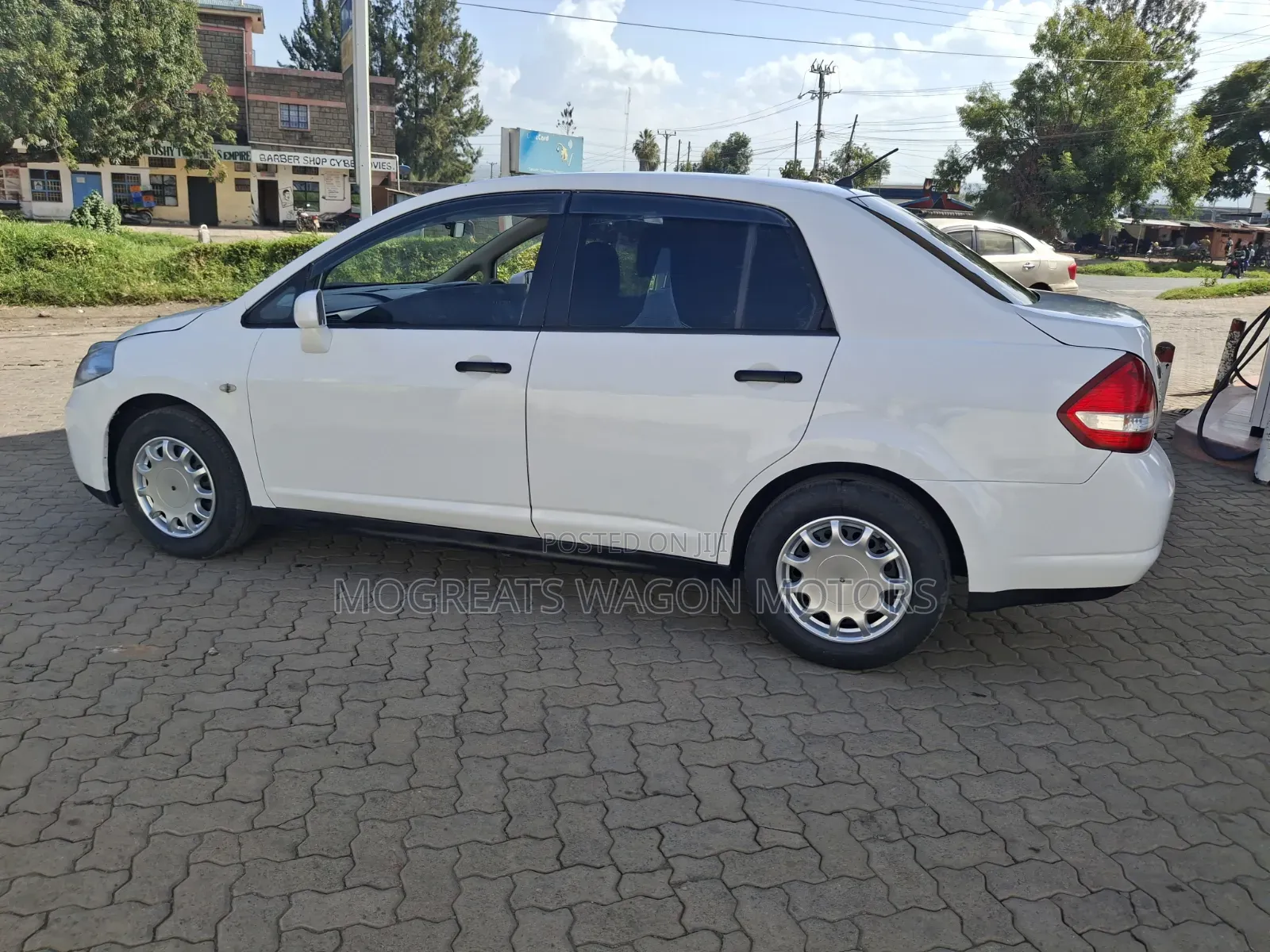 Nissan Tiida 2012 White