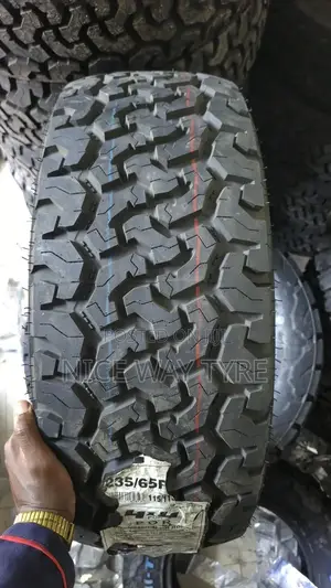 235/65r16 Yusta