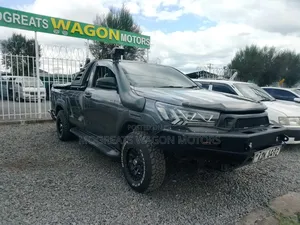 Toyota Hilux 2015 Gray