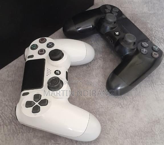 Gaming Console - thumbnail 2