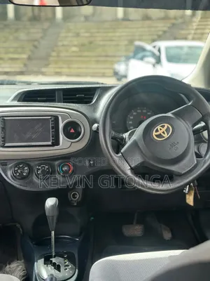 Toyota Vitz 2013 White