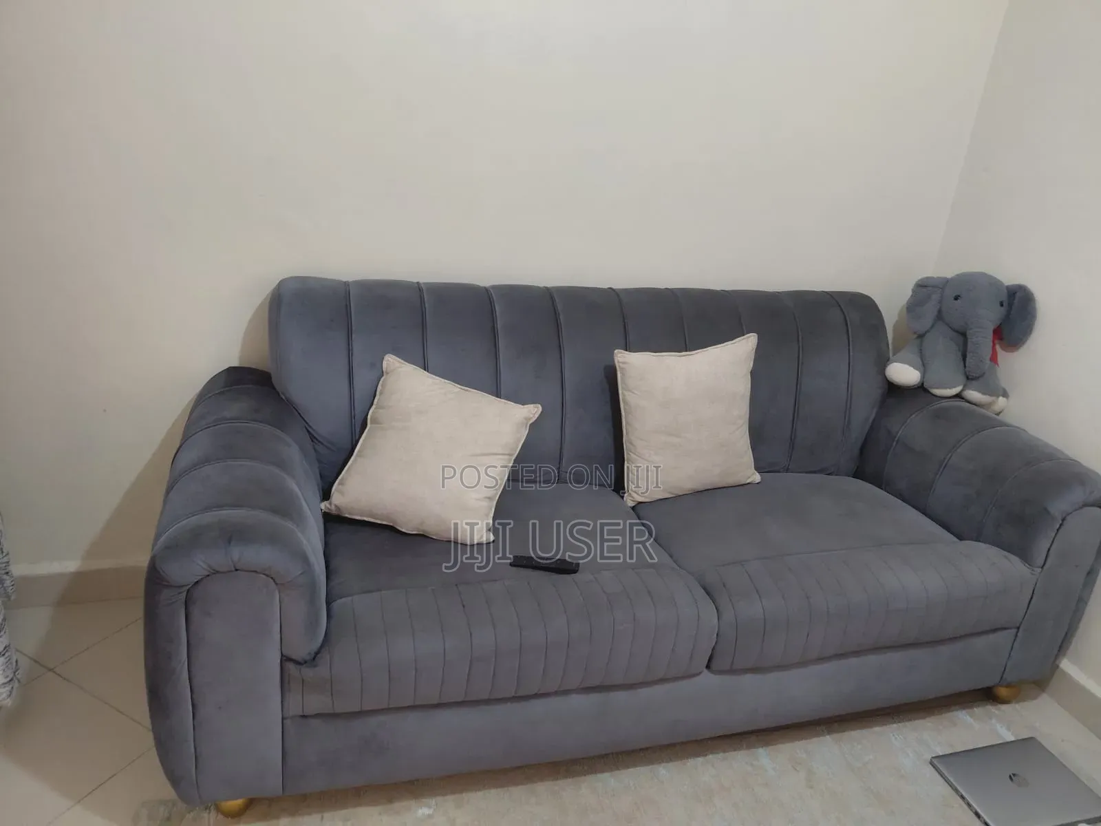Sofa Set Good Condition