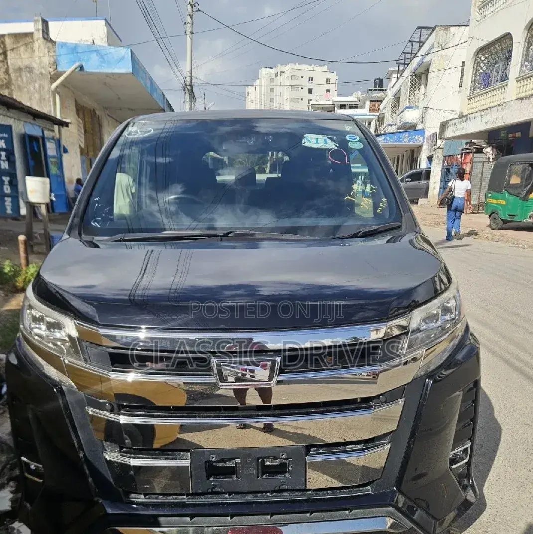 Toyota Noah 2019 Black