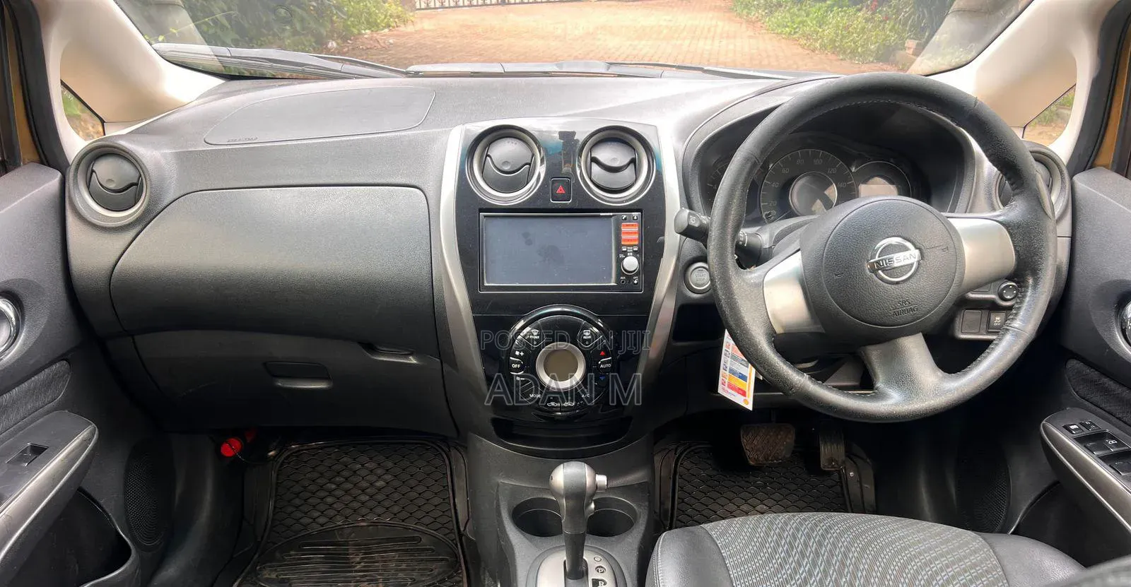 Nissan Note 2012 Gold