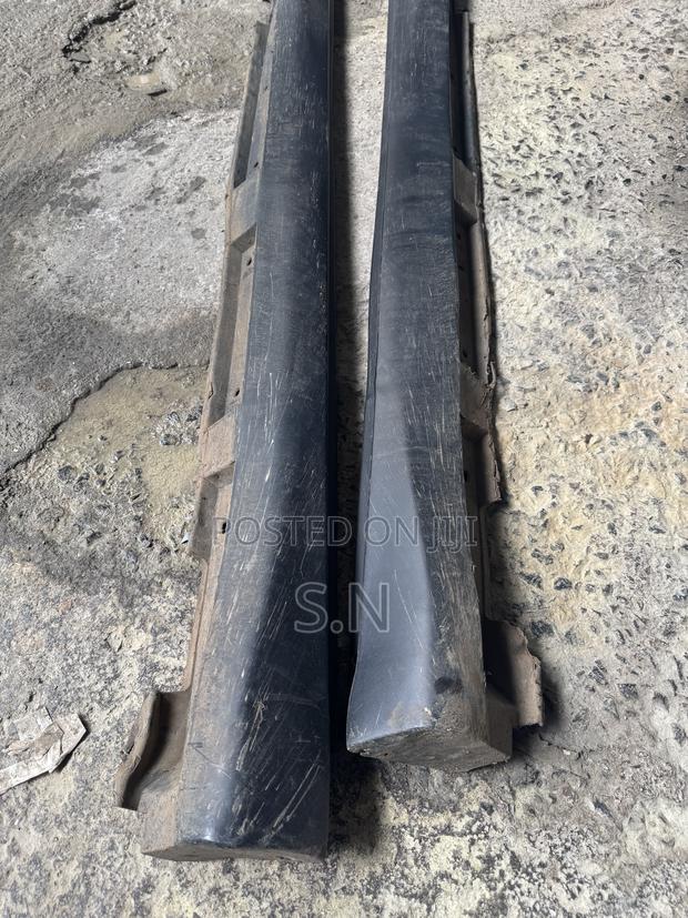 Toyota Harrier 240 Sideskirts - thumbnail 2