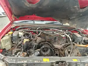 Nissan Navara 2008 Red