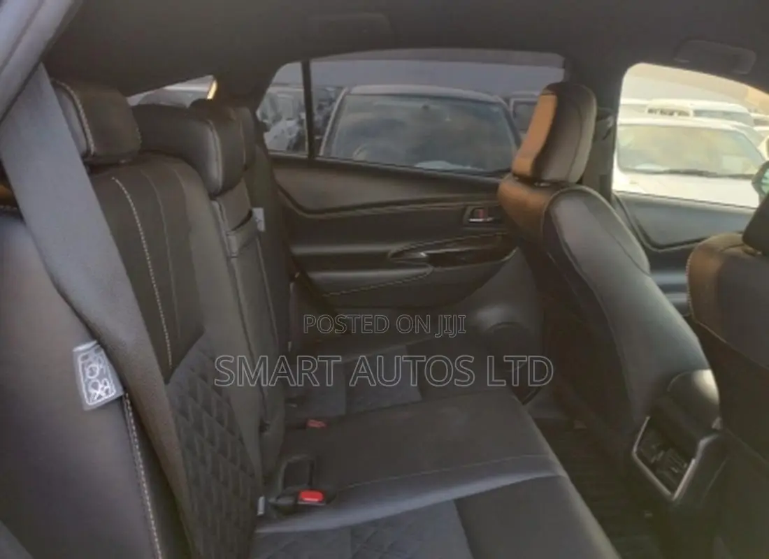 Toyota Harrier 2.0 2018