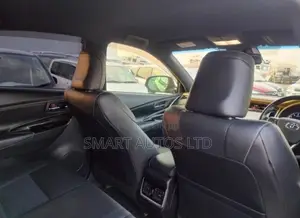 Toyota Harrier 2.0 2018