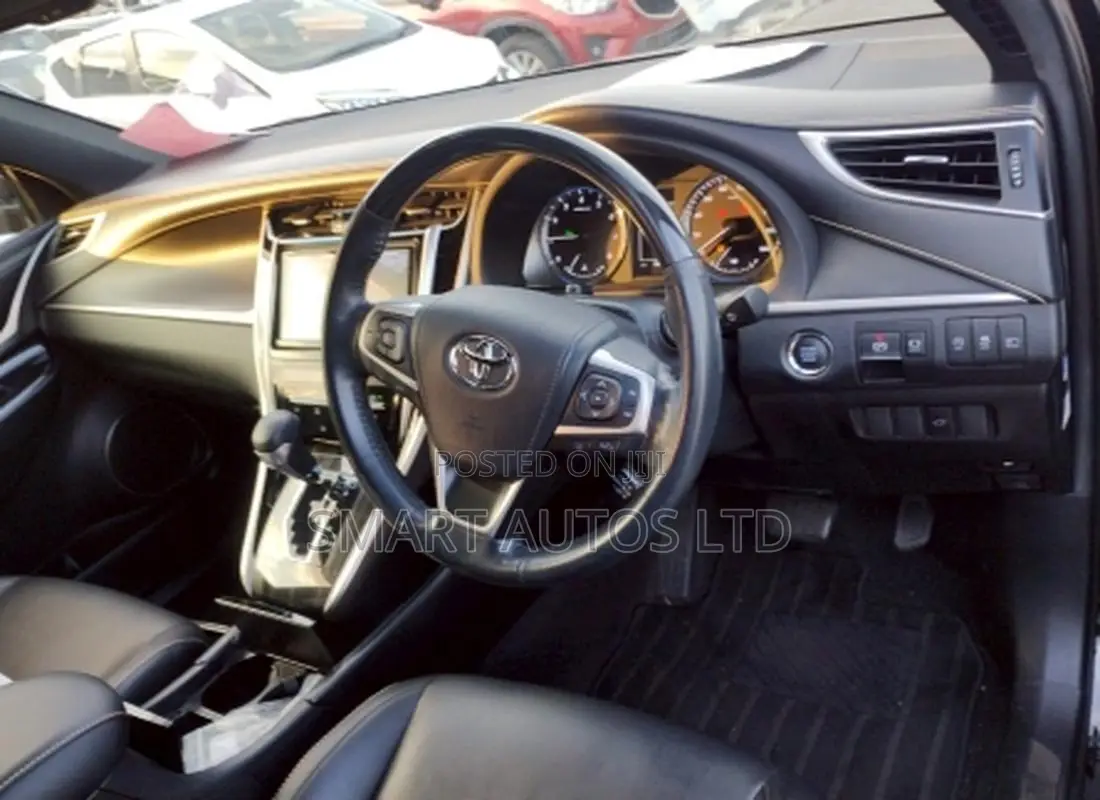Toyota Harrier 2.0 2018