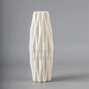 Nordic Unbreakable Wavy Vase – Plastic
- Ny