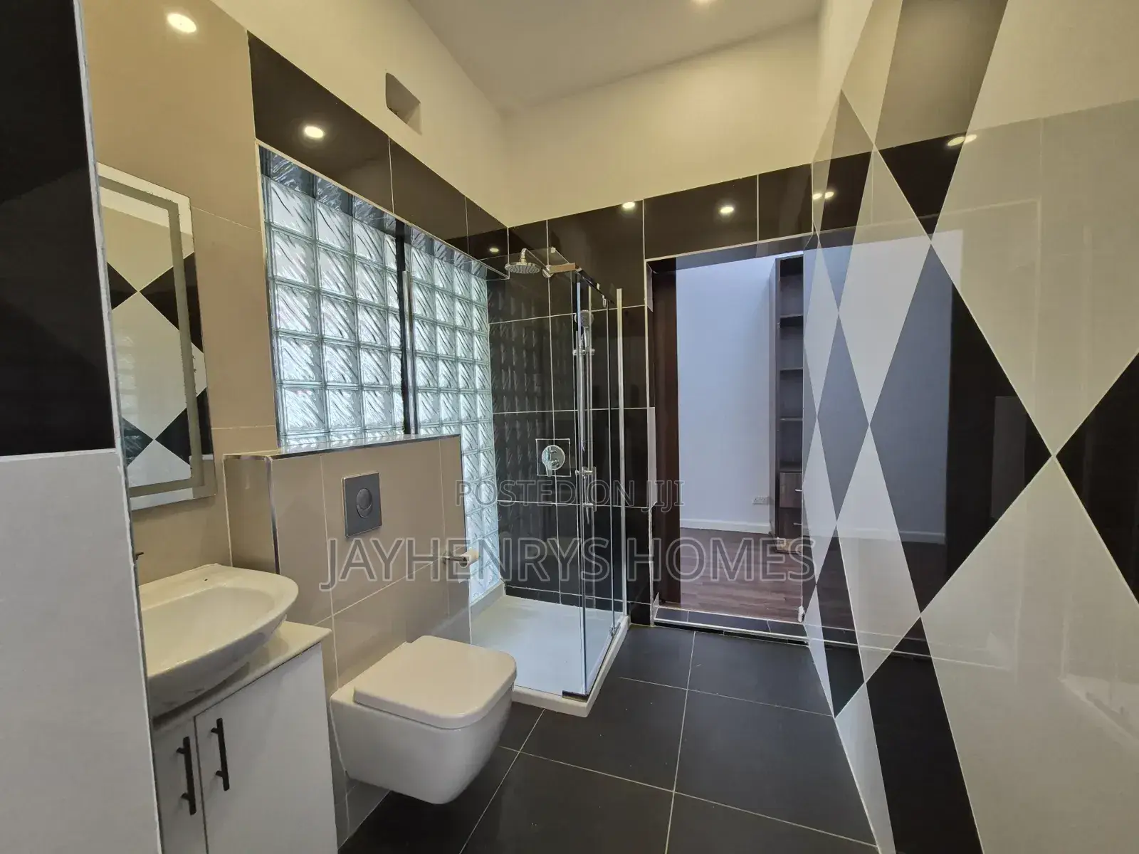 5bdrm House in Runda for rent