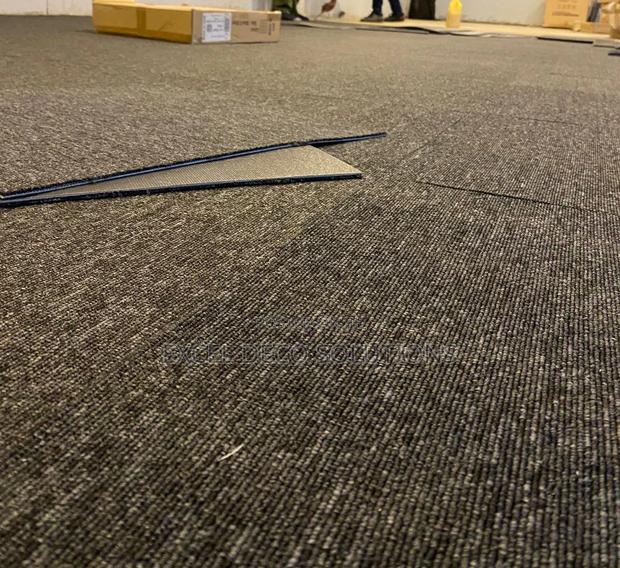 Commercial Carpet Tiles – Modern Flooring for Offices