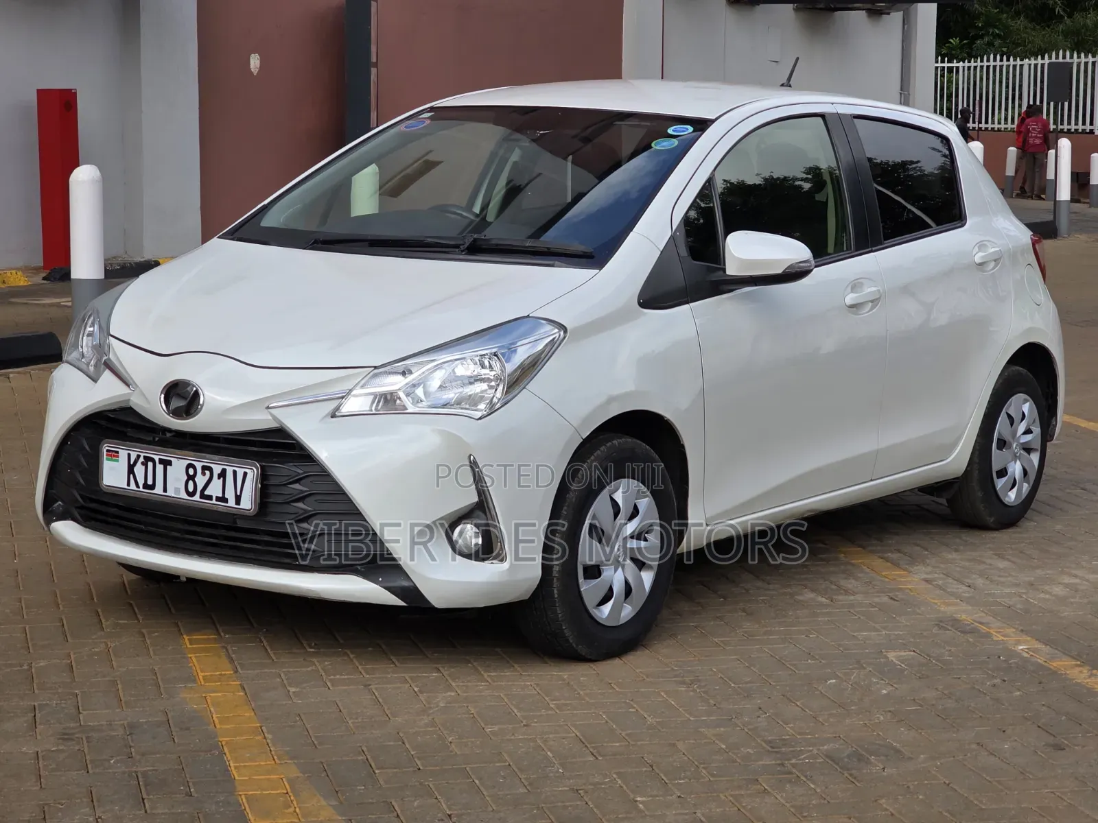 Toyota Vitz 2018 White