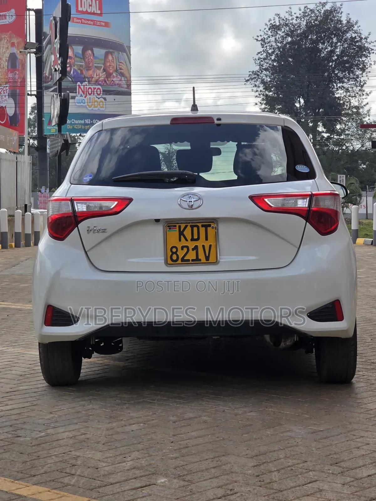 Toyota Vitz 2018 White