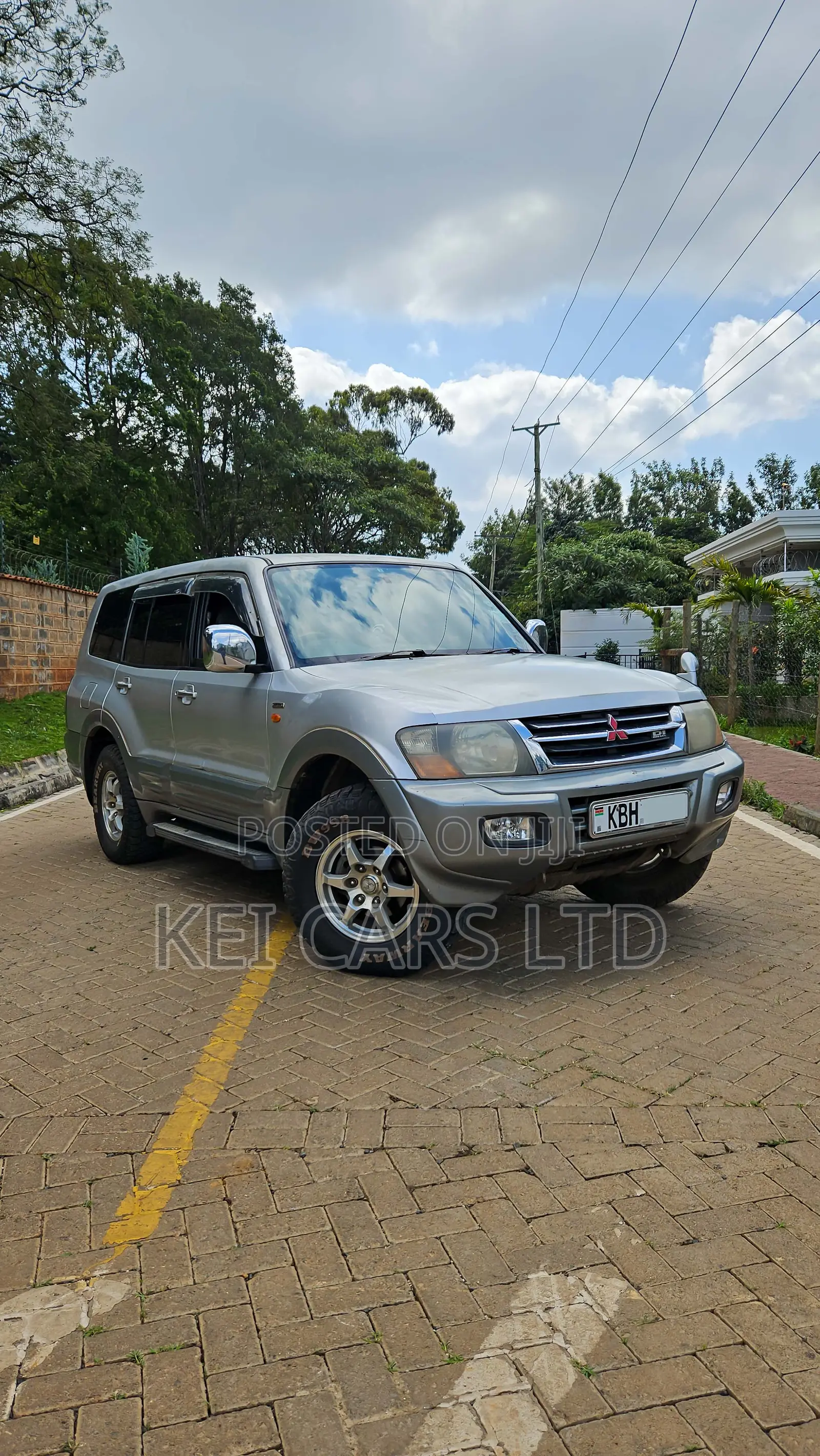 Mitsubishi Pajero 2002 Silver