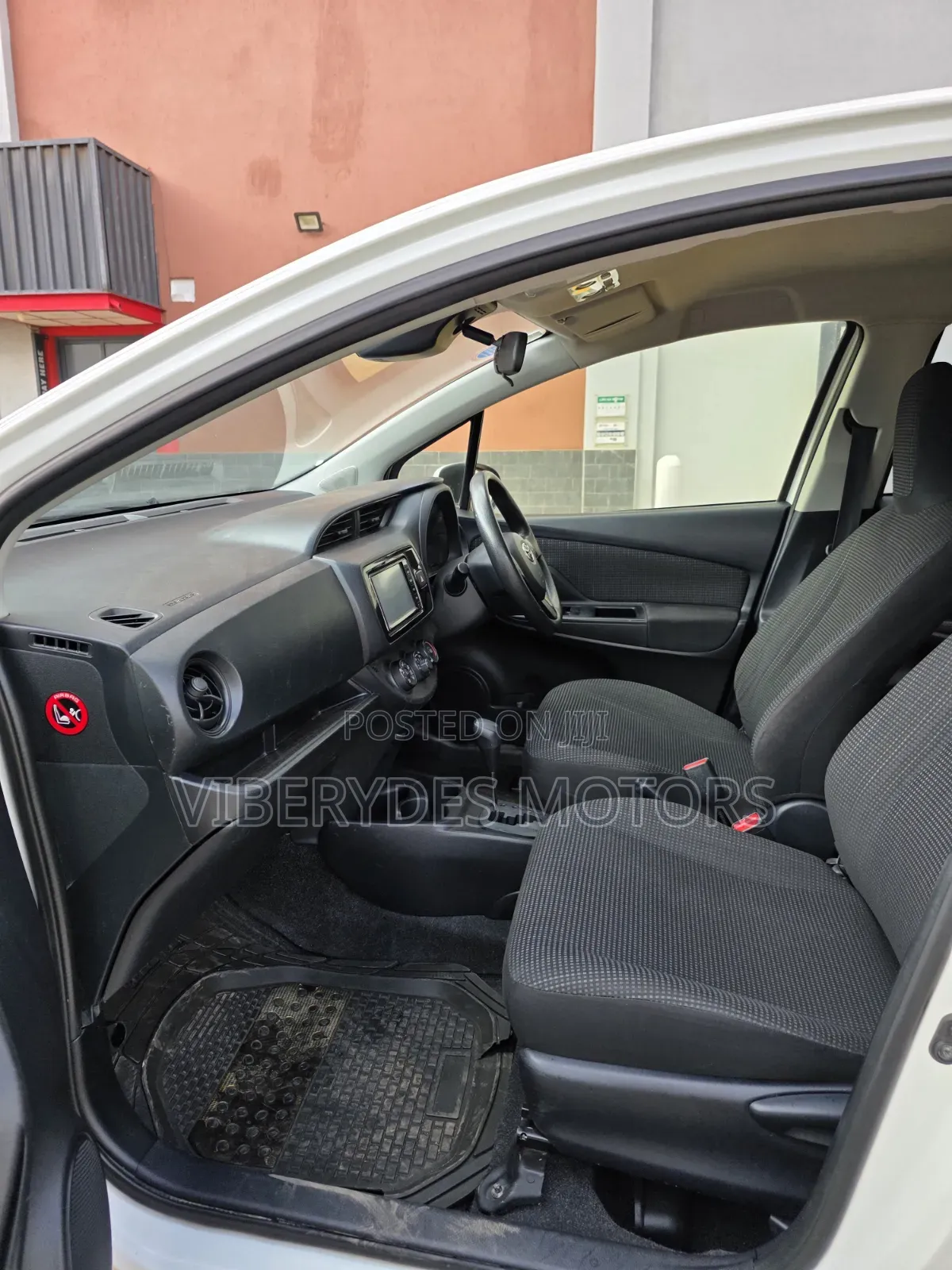 Toyota Vitz 2018 White