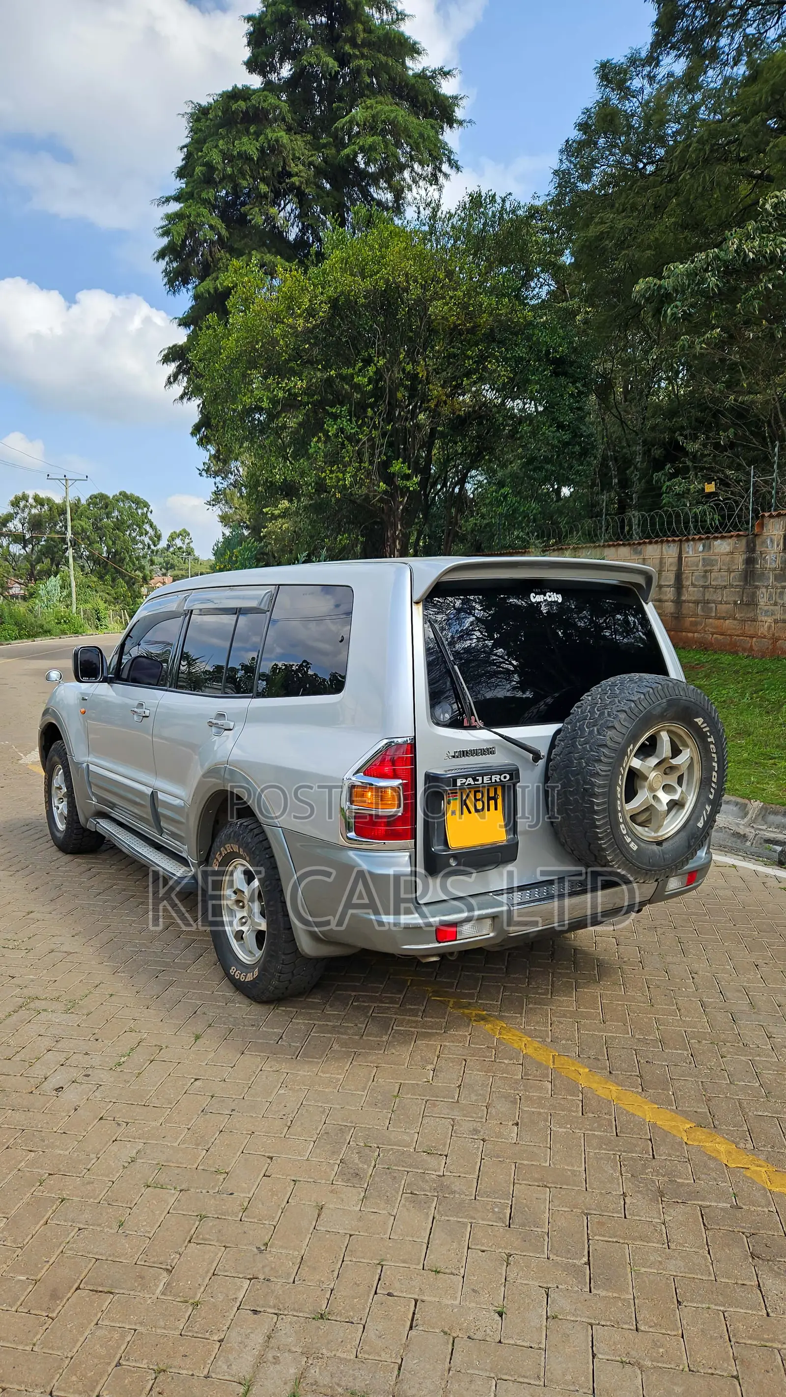 Mitsubishi Pajero 2002 Silver
