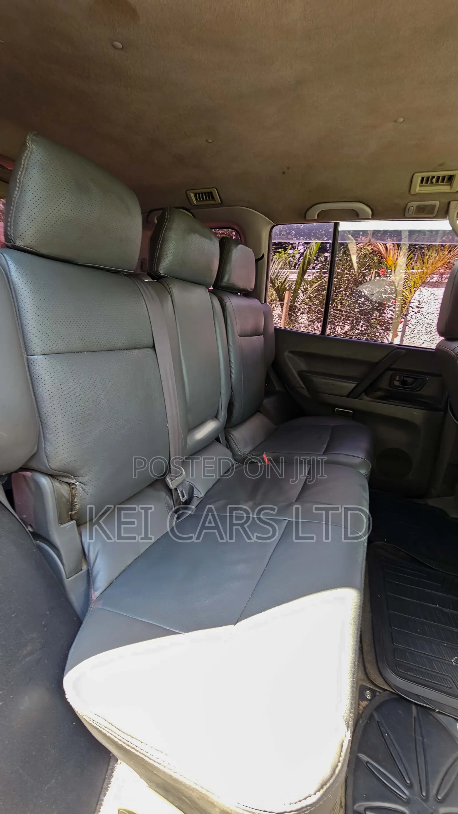 Mitsubishi Pajero 2002 Silver