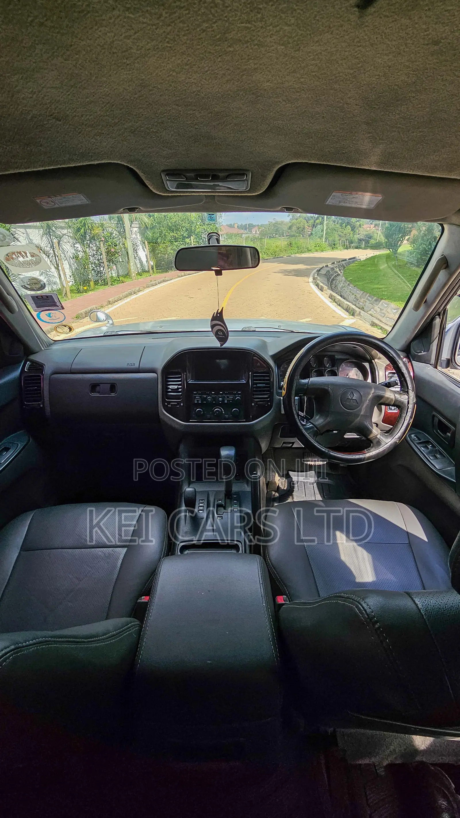 Mitsubishi Pajero 2002 Silver