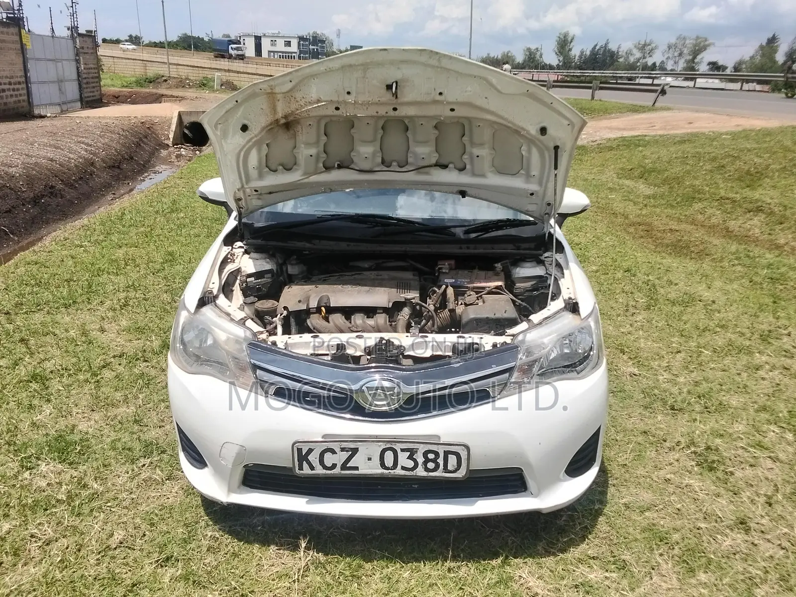 Toyota Axio 2013 White