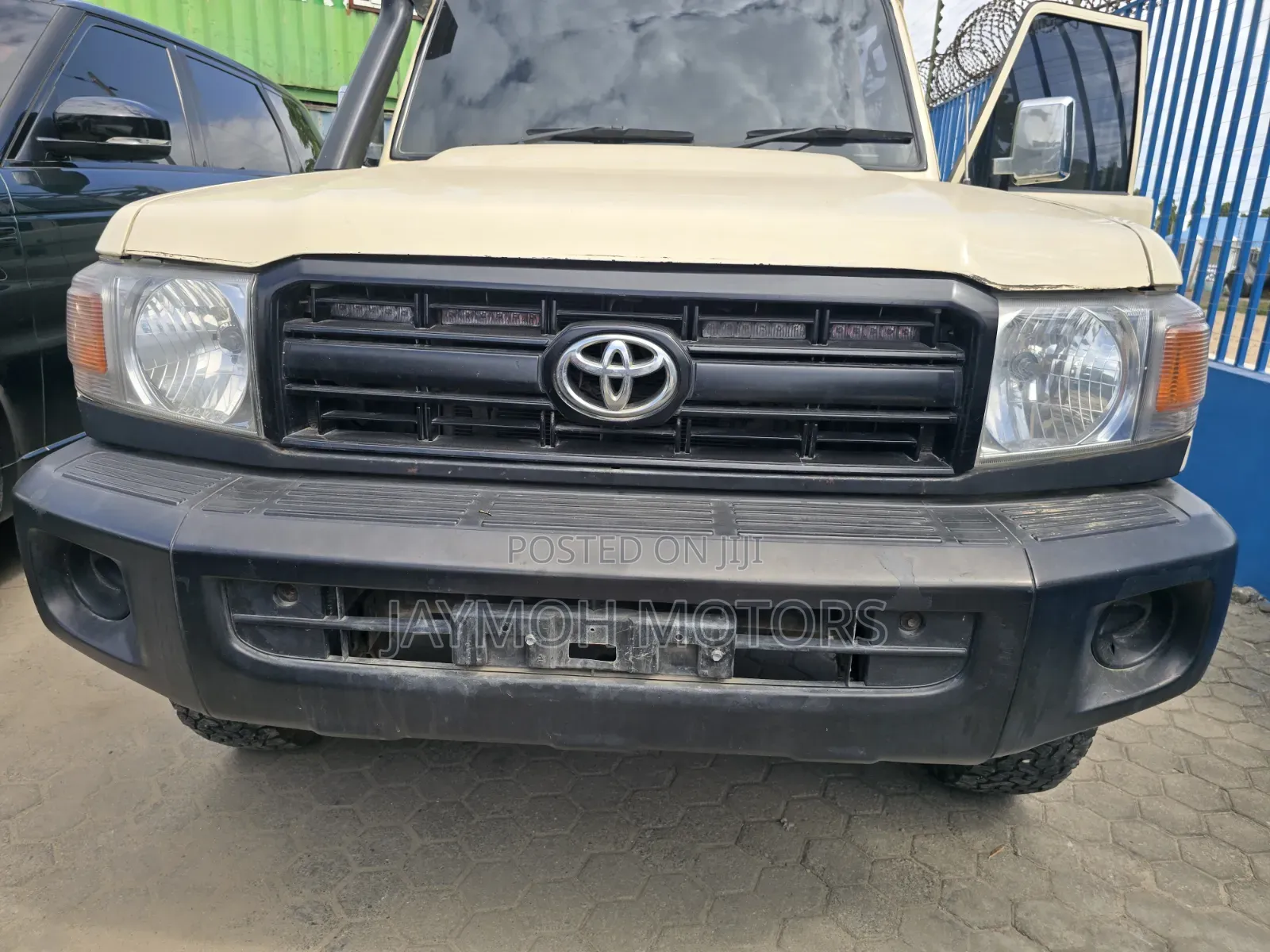 Toyota Land Cruiser 2015 Beige