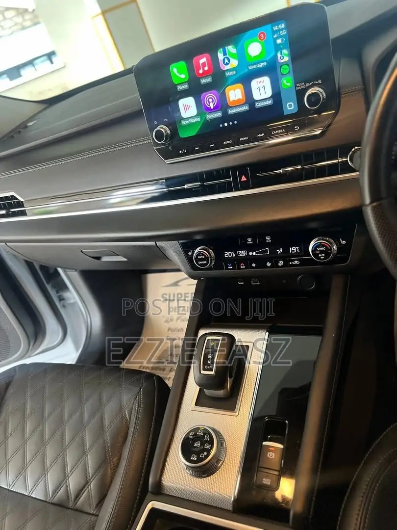 Mitsubishi Outlander ES 2023 White