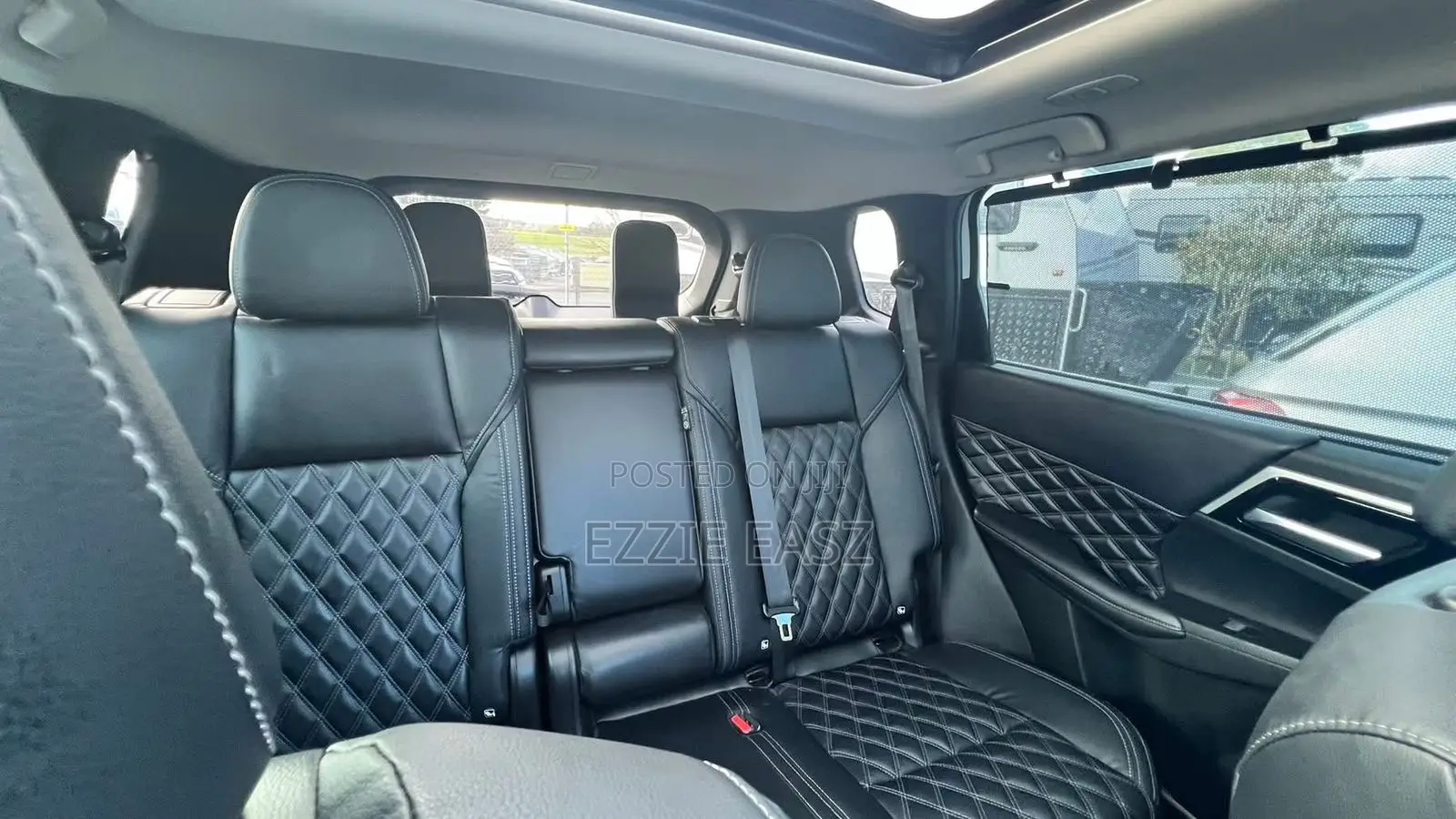 Mitsubishi Outlander ES 2023 White