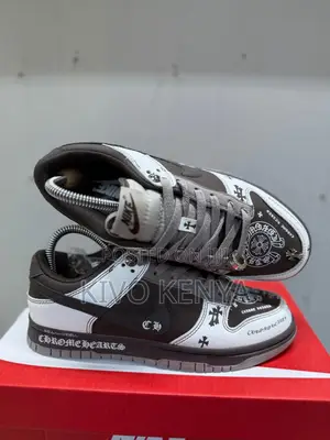 Nike Dunk Low Sb Chrome Hearts