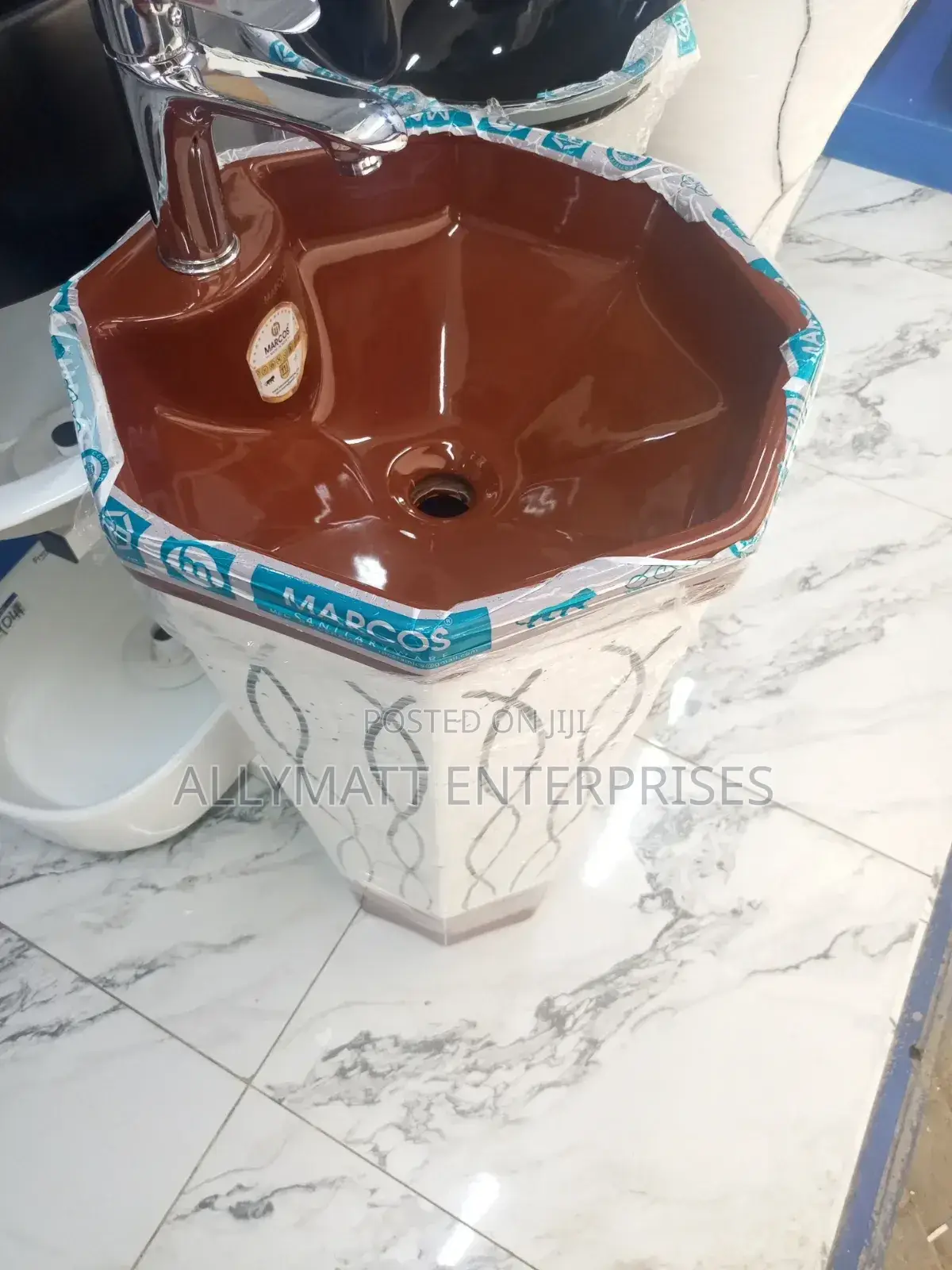 Flowered Brown Hand Wash Basin