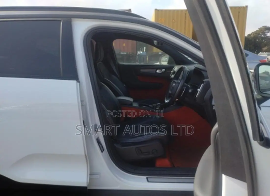 Volvo XC40 T5 Petrol AWD 2019 Pearl